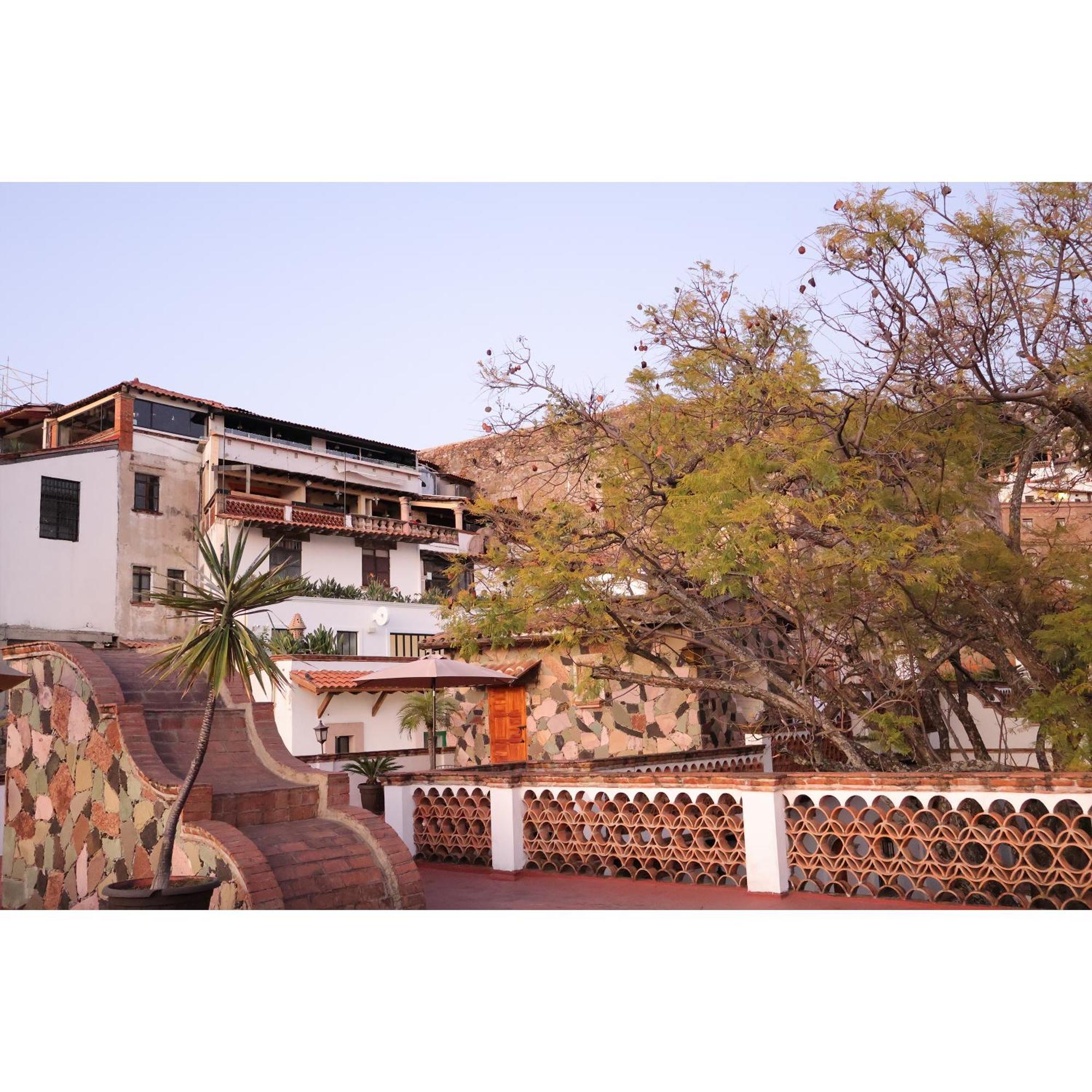 Hotel Los Arcos Taxco Extérieur photo